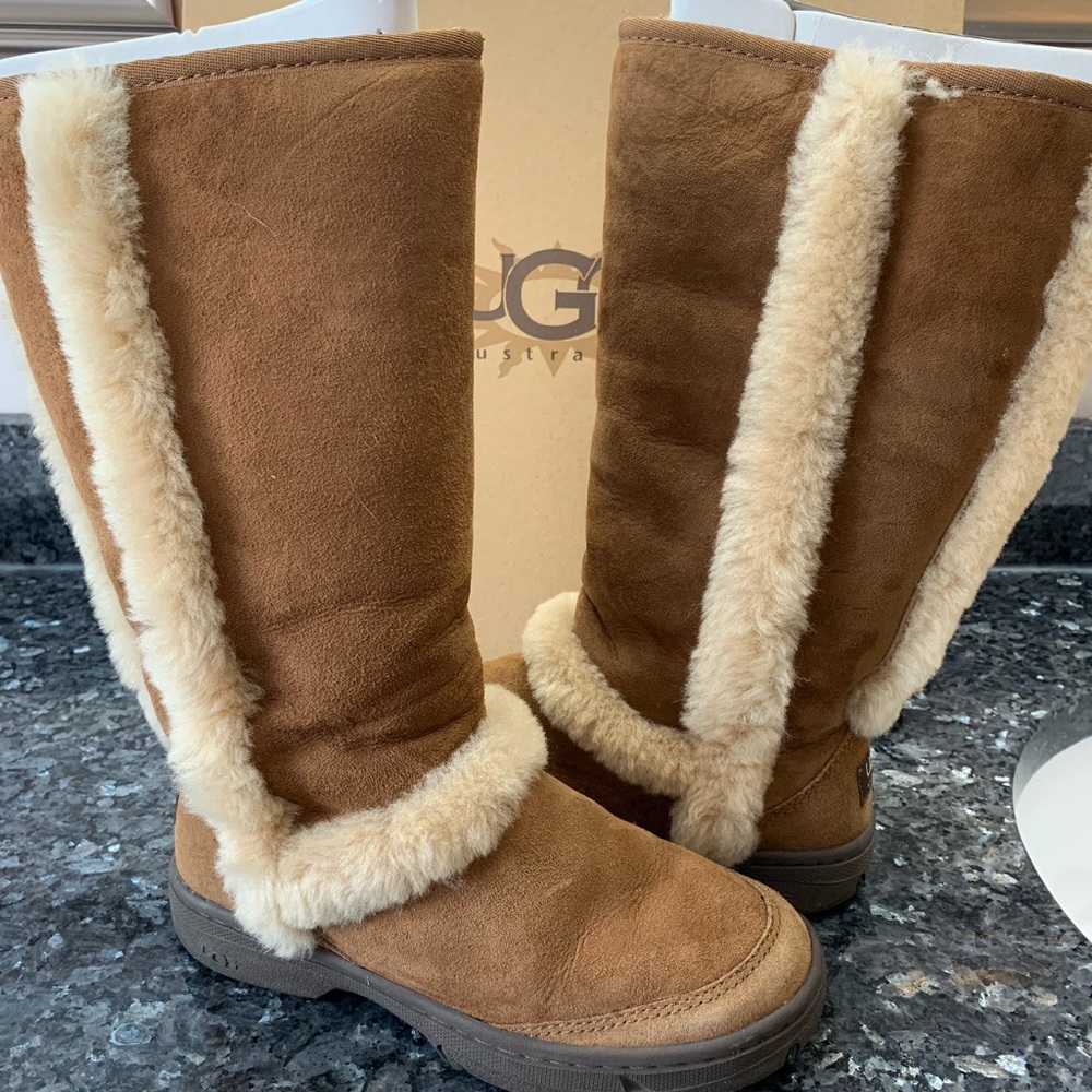 UGG Sunburst Tall Chestnut Boot sz 7 5218